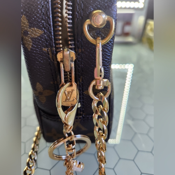 Louis Vuitton Trousse 23 Shoulder/Crossbody Bag - Picture 7 of 17